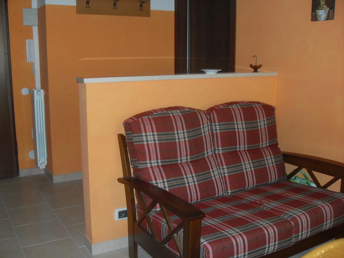 Bed and Breakfast Sempione 72 Pogliano Milanese Habitación foto